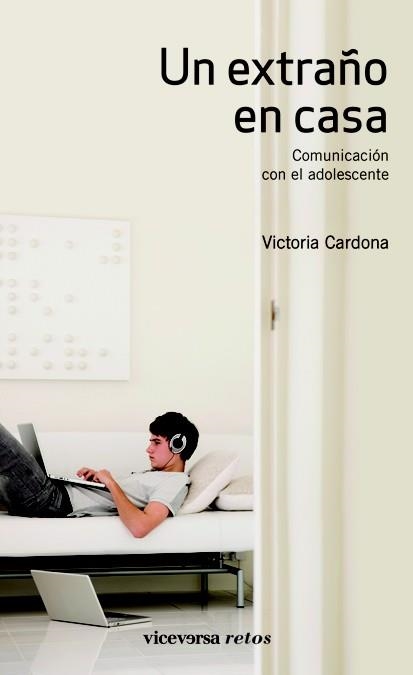 EXTRAÑO EN CASA, UN | 9788492819676 | CARDONA, VICTORIA | Llibreria La Gralla | Llibreria online de Granollers