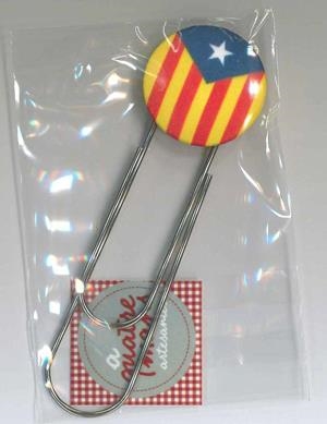 PUNT DE LLIBRE BOTÓ ESTELADA | LG1460 | A QUATRE MANS | Llibreria La Gralla | Librería online de Granollers