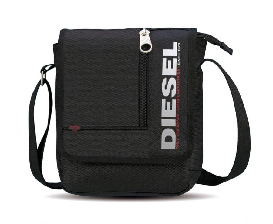 ***MACUTO DIESEL NEGRA 2013 | 8435322810358 | DIE3622101 | Llibreria La Gralla | Llibreria online de Granollers