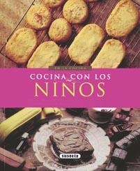 COCINA PARA NIÑOS (EN LA COCINA) | 9788430567881 | BARIGELLI, MONY / PETRI, GABRIELLA | Llibreria La Gralla | Librería online de Granollers