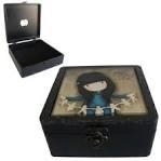 ***CAIXA FUSTA GORJUSS TANCA NENA VESTIT BLAU PETITA | 5018997516645 | GOR8262251664 | Llibreria La Gralla | Llibreria online de Granollers