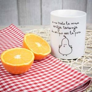 TASSA "SI NO TROBO LA MEVA MITJA TARONJA DEU SER PERQUÈ SÓC LA PERA" | 8436547180349 | Llibreria La Gralla | Librería online de Granollers