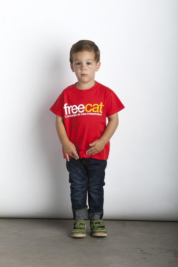 SAMARRETA FREE CATALONIA NEN VERMELL RENTAT TALLA 8/10 | LG1651 | FREECATALONIA.ORG | Llibreria La Gralla | Llibreria online de Granollers