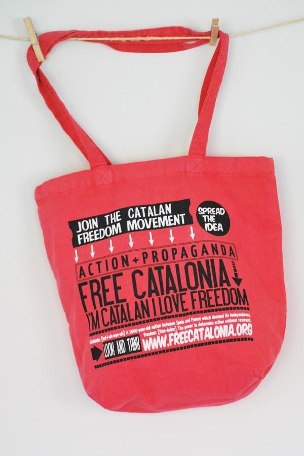 BOSSA FREE CATALONIA ROSA CORALL | LG1657 | FREECATALONIA.ORG | Llibreria La Gralla | Llibreria online de Granollers