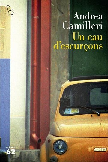 UN CAU D'ESCURÇONS | 9788429775860 | CAMILLERI, ANDREA | Llibreria La Gralla | Librería online de Granollers