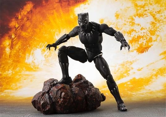 BLACK PANTHER MOVIE+SET EFECTOS ROCA. FIGURA 15 CMS MARVEL | 4573102550668 | TAMASHII NATION | Llibreria La Gralla | Llibreria online de Granollers