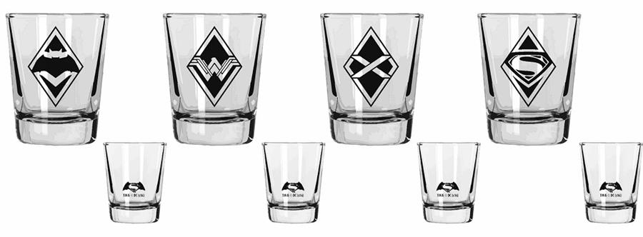 SET DE VASO DE CHUPITO BATMAN VS SUPERMAN | 8435450202247 | SD TOYS | Llibreria La Gralla | Librería online de Granollers