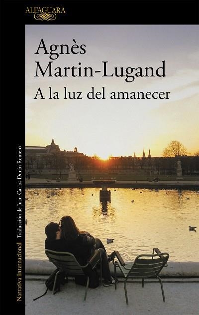 A LA LUZ DEL AMANECER | 9788420437996 | MARTIN-LUGAND, AGNÈS | Llibreria La Gralla | Librería online de Granollers
