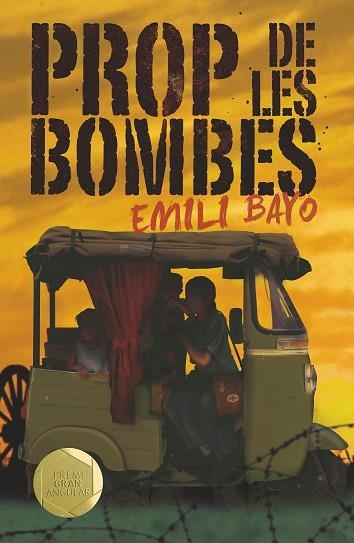 PROP DE LES BOMBES | 9788466147460 | BAYO JUAN, EMILI | Llibreria La Gralla | Llibreria online de Granollers