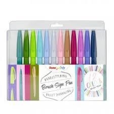 CAIXA RETOLADORS PENTEL ARTS LETETERING SES15 12 COLORS PASTEL | 4016284344118 | SES15C | Llibreria La Gralla | Llibreria online de Granollers