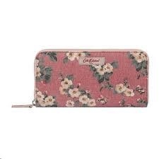 CARTERA CATH KIDSTON FLORS BLANQUES GRAN | 5055914312454 | BUS8710805770 | Llibreria La Gralla | Llibreria online de Granollers
