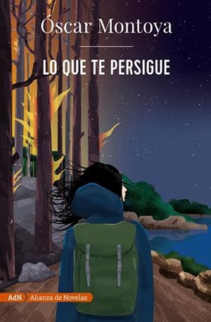 LO QUE TE PERSIGUE (ADN) | 9788413622231 | MONTOYA, ÓSCAR | Llibreria La Gralla | Librería online de Granollers