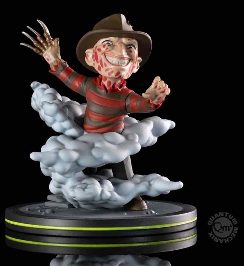 FREDDY KRUEGER FIGURA 10 CM A NIGHTMARE ON ELM STREET Q-FIG | 8120950247132 | QUANTUM MECHANIX | Llibreria La Gralla | Librería online de Granollers