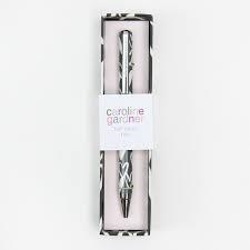 BOLIGRAF CAROLINE GARDNER CORS BLANCS I NEGRES | 5034931209893 | PEN120 | Llibreria La Gralla | Llibreria online de Granollers