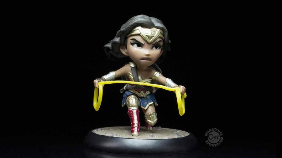 WONDER WOMAN. FIGURA DC COMICS JUSTICE LEAGUE Q-FIG | 8120950239076 | QUANTUM MECHANIX | Llibreria La Gralla | Llibreria online de Granollers