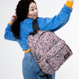 MOTXILLA EASTPAK ZIPPL'R FLORS BLAVES I ROSA | 196010249802 | EASEK000620O091 | Llibreria La Gralla | Llibreria online de Granollers