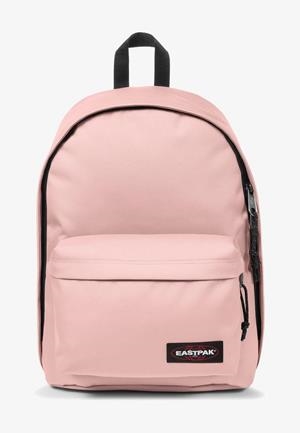 MOTXILLA EASTPAK OUT OF OFFICE RESTING ROSE | 196010255483 | EASEK000767N89 | Llibreria La Gralla | Llibreria online de Granollers