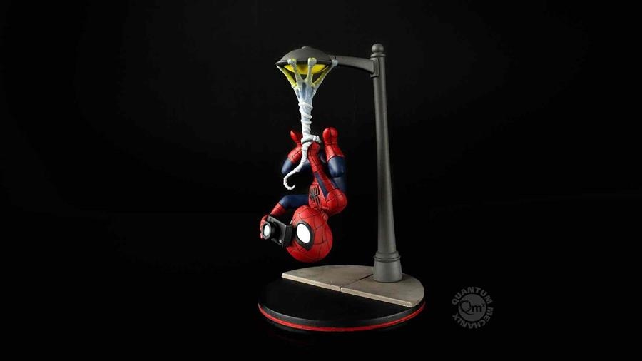 SPIDER-MAN SPIDER CAM FIGURA 14.5 CM MARVEL Q-FIG DIORAMA | 8120950227028 | QUANTUM MECHANIK | Llibreria La Gralla | Llibreria online de Granollers