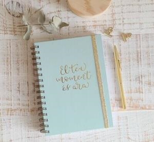 LLIBRETA A5 ESPIRAL SOMNIADORA EL TEU MOMENT ES ARA | 8437023024447 | Llibreria La Gralla | Llibreria online de Granollers