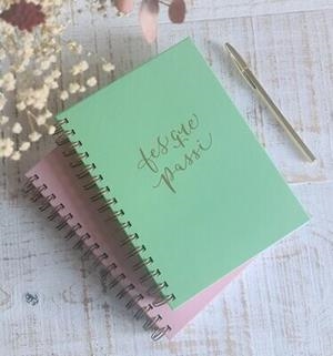 LLIBRETA A5 ESPIRAL SOMNIADORA FES QUE PASSI  | 8437023024492 | Llibreria La Gralla | Llibreria online de Granollers