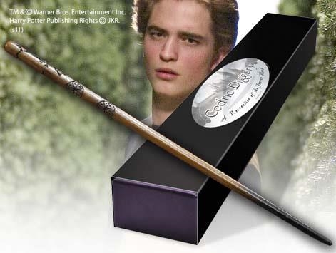 CEDRIC DIGGORY VARITA CON CAJA Y PLACA DE IDENTIFICACION HARRY POTTER | 8123700140332 | NOBLE COLLECTION | Llibreria La Gralla | Llibreria online de Granollers