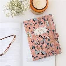 AGENDA 2023 MIQUELRIUS COSIDES NATURA A6 DP CAT | 8422593333310 | MR33331 | Llibreria La Gralla | Librería online de Granollers