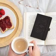 AGENDA 2023 MIQUELRIUS COSIDES GRAFIQUES A7 DP CAT | 8422593318874 | MR31887 | Llibreria La Gralla | Llibreria online de Granollers