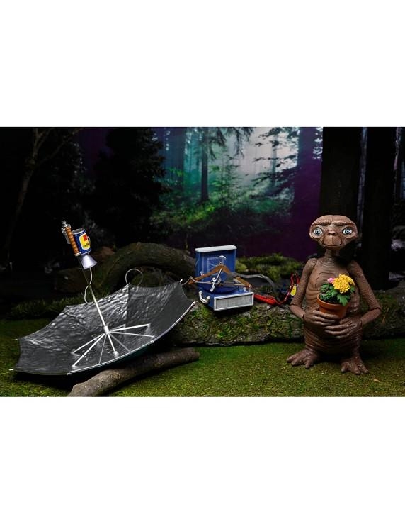 ET ULTIMATE DELUXE FIGURA CON LED DE 12 CMS. 40 ANIVERSARIO ET EL EXTRATERRESTRE | 6344825507936 | NECA | Llibreria La Gralla | Llibreria online de Granollers