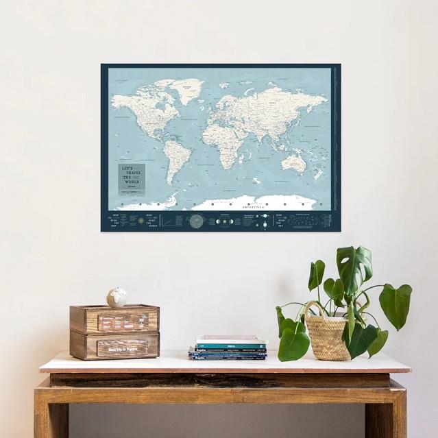 LÁMINA MAPAMUNDI - WOODY MAP POSTER COLOR BLUE MOON | 8436600160066 | MISS WOOD | Llibreria La Gralla | Librería online de Granollers