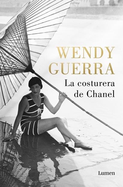COSTURERA DE CHANEL, LA | 9788426431868 | GUERRA, WENDY | Llibreria La Gralla | Librería online de Granollers