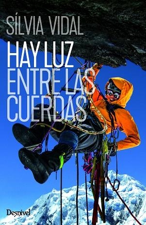 HAY LUZ ENTRE LAS CUERDAS | 9788498296976 | VIDAL MARTÍ, SÍLVIA | Llibreria La Gralla | Librería online de Granollers