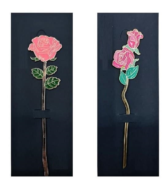 PUNT DE LLIBRE SANT JORDI METALL ROSA | 8435353259645 | 387468 | Llibreria La Gralla | Llibreria online de Granollers