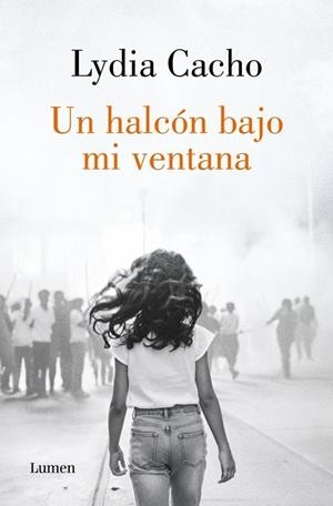 UN HALCÓN BAJO MI VENTANA | 9788426434210 | CACHO, LYDIA | Llibreria La Gralla | Llibreria online de Granollers