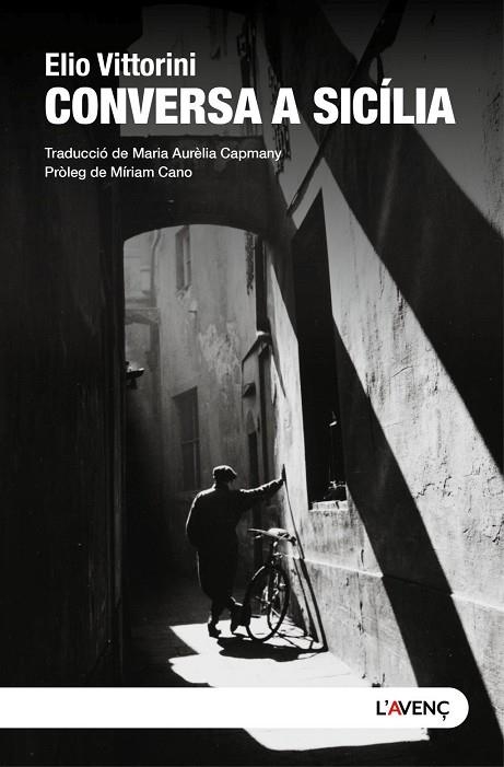 CONVERSA A SICÍLIA | 9788418680687 | VITTORINI, ELIO | Llibreria La Gralla | Librería online de Granollers